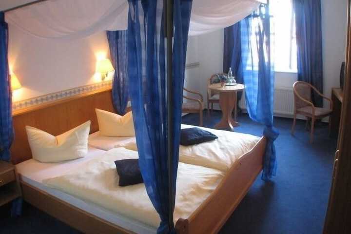 Room 20 of 38