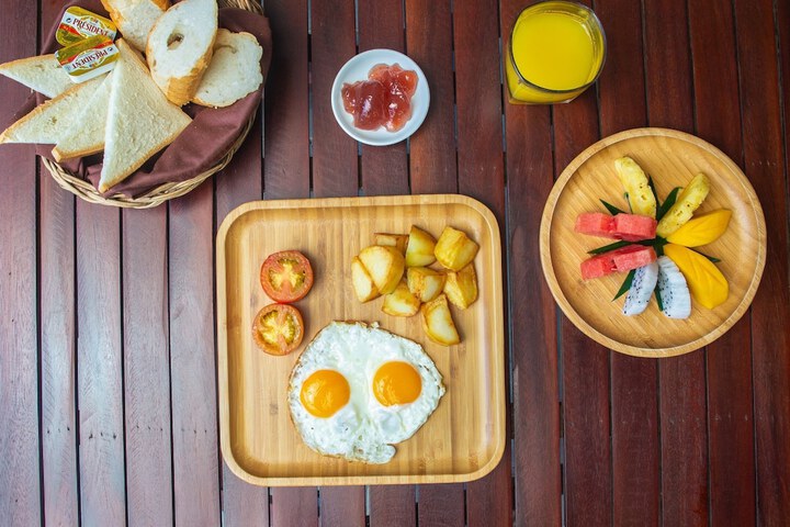 Breakfast/Coffee Service 48 of 63