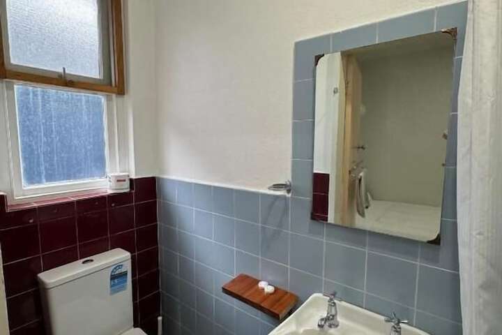 Room 82 of 109