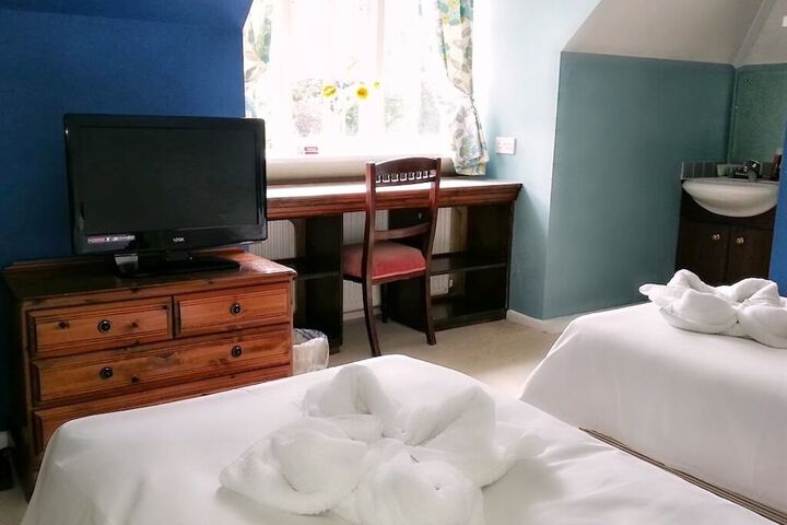 Room 5 of 38