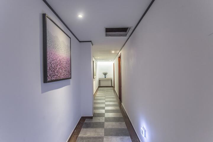 Ballroom/Hall 125 of 174