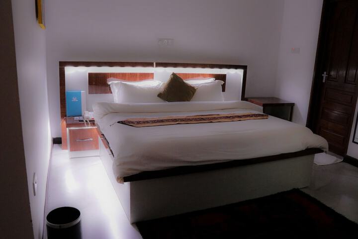 Room 3 of 22