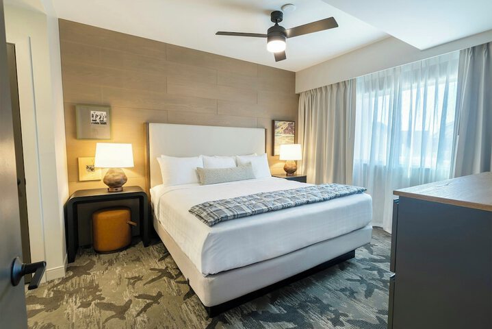 Room 3 of 39