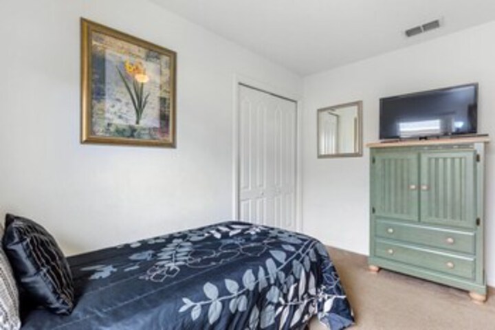 Room 12 of 21