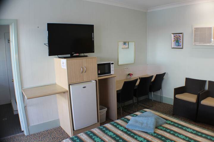 Room 13 of 31