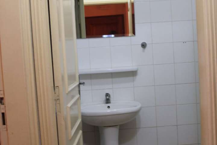 Room 18 of 22