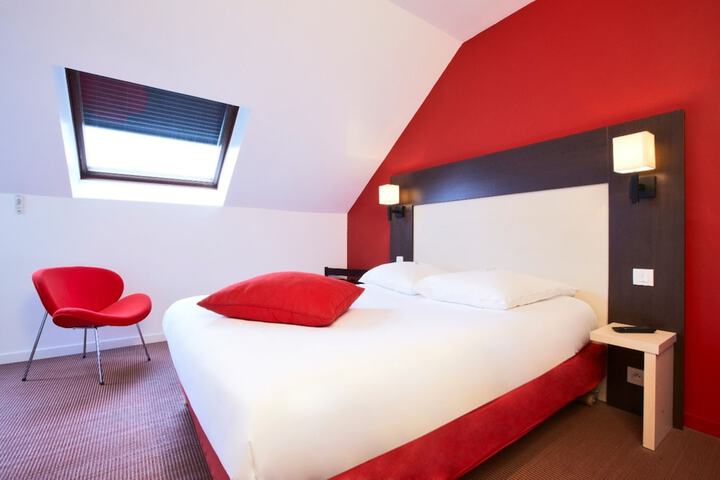 Room 10 of 56