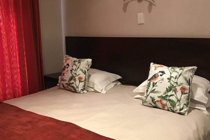 Room 6 of 18