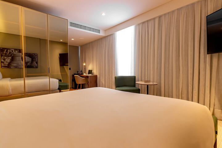 Room 38 of 104