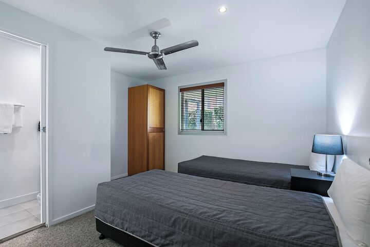 Room 15 of 38