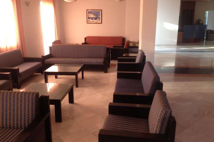 Guest Lobby