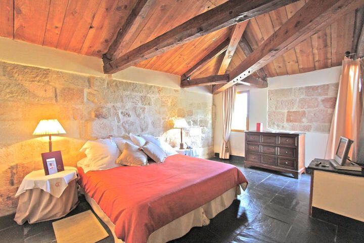 Room 4 of 51