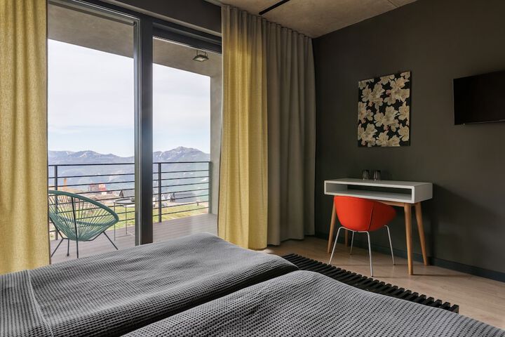 Room 28 of 69
