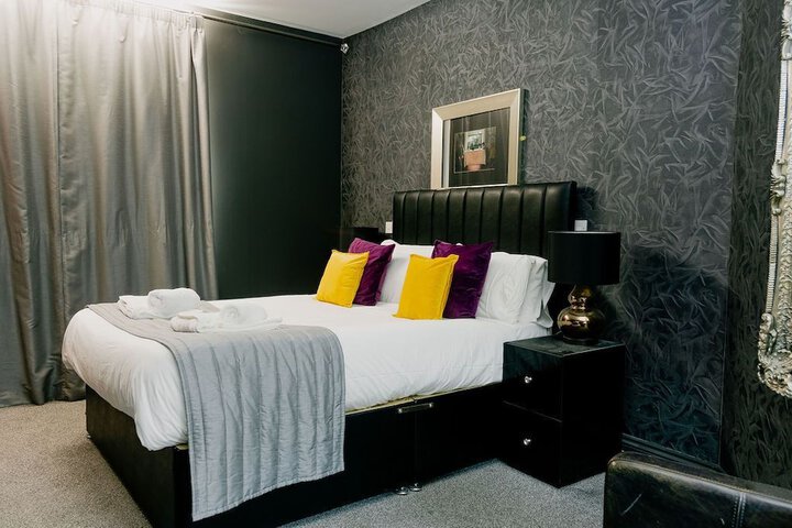Room 85 of 164