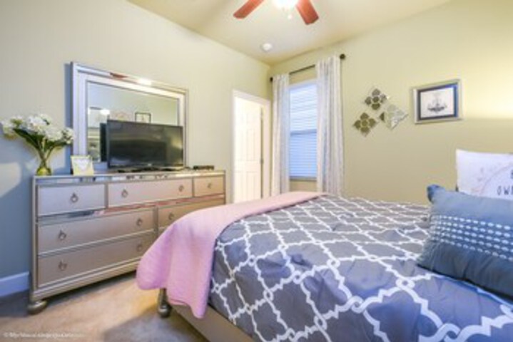 Room 53 of 66