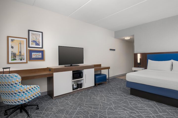 Room 8 of 38