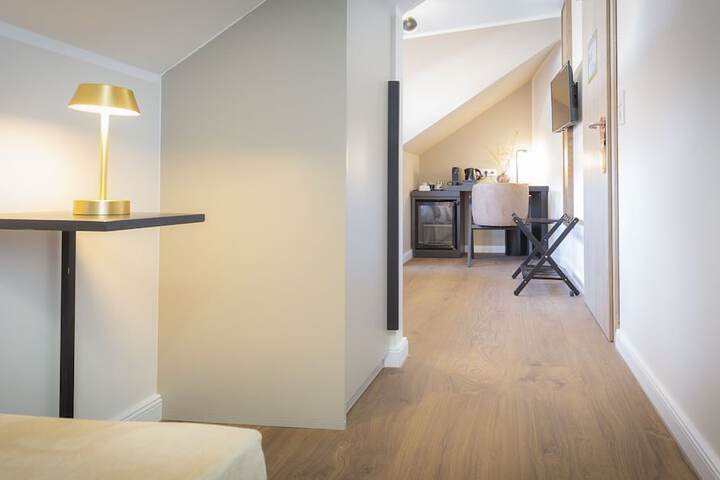 Room 19 of 27