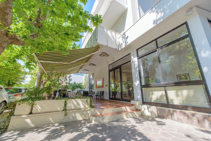 Hotel Entry