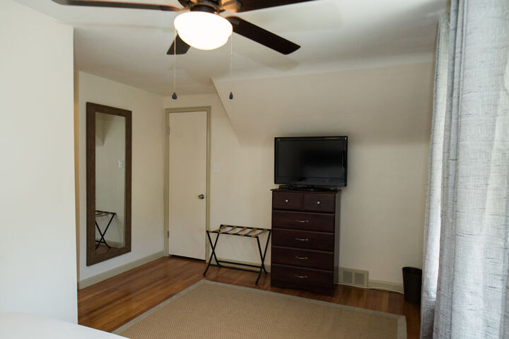 Room 9 of 75