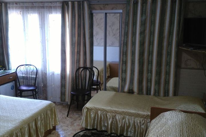Room 2 of 26