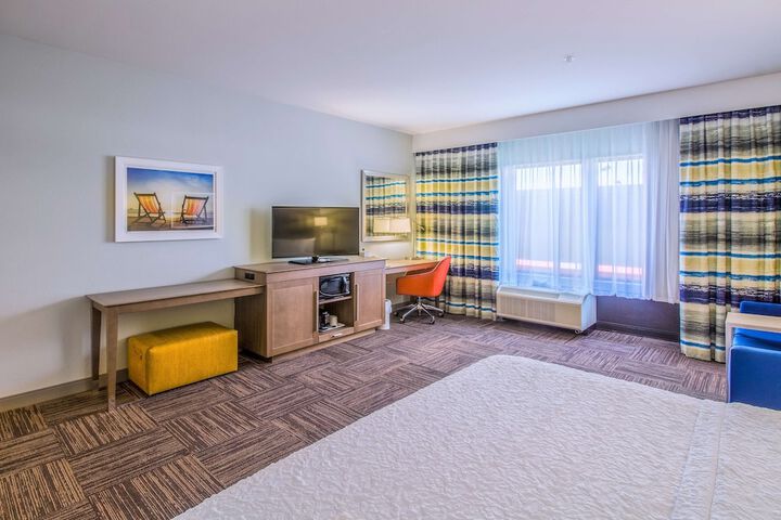 Room 5 of 42