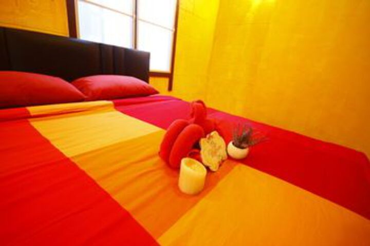 Room 9 of 15