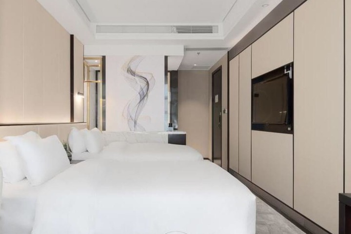 Room 5 of 34
