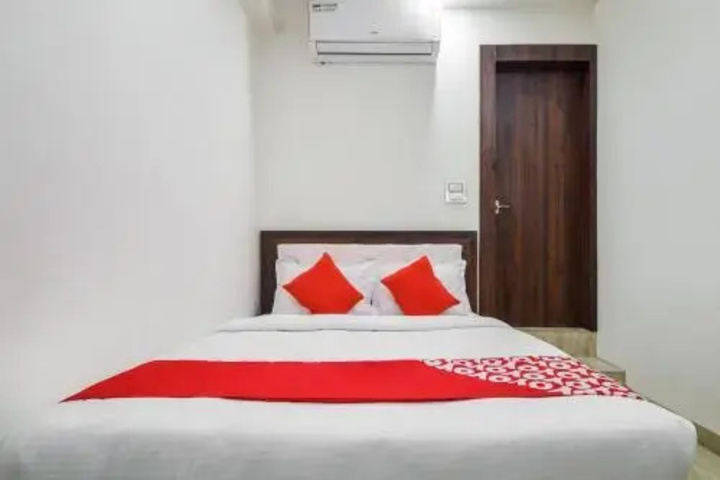 Room 5 of 7