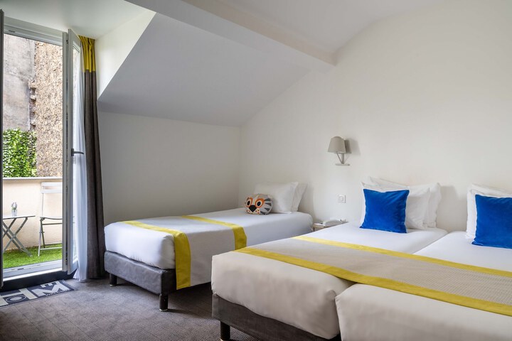 Room 15 of 60