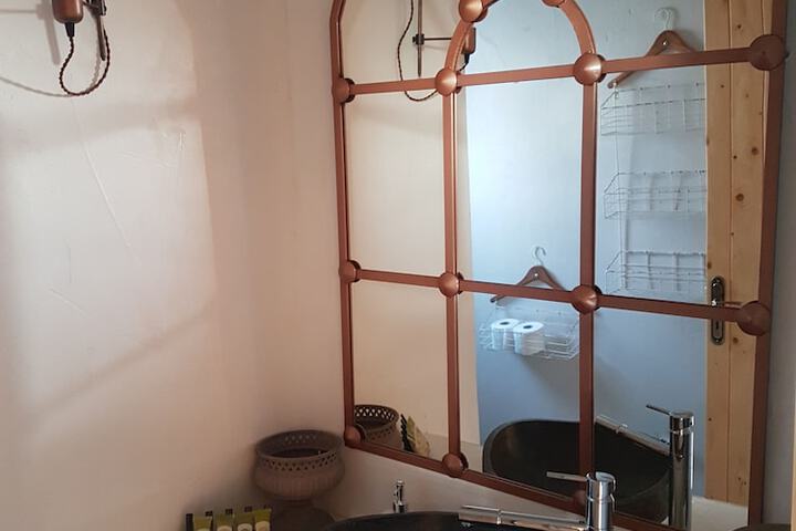 Room 26 of 44