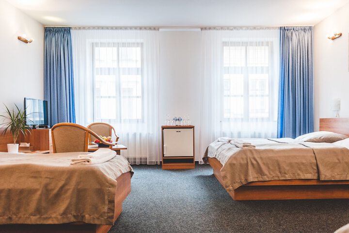 Room 11 of 52