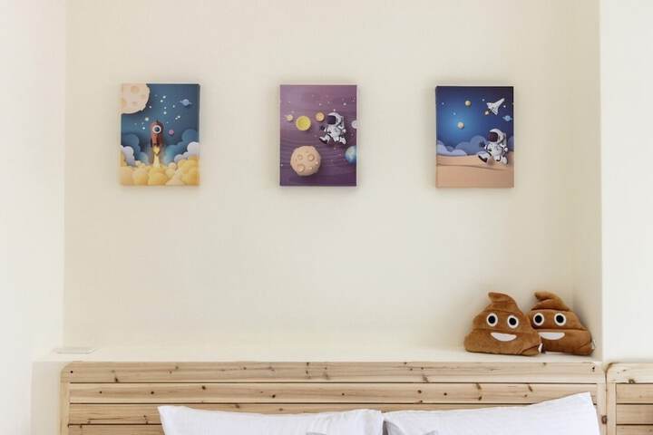 Room 5 of 48