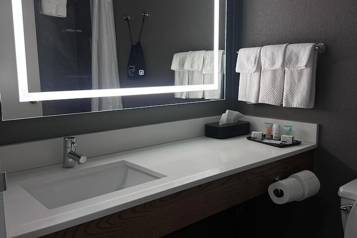 Room 22 of 39