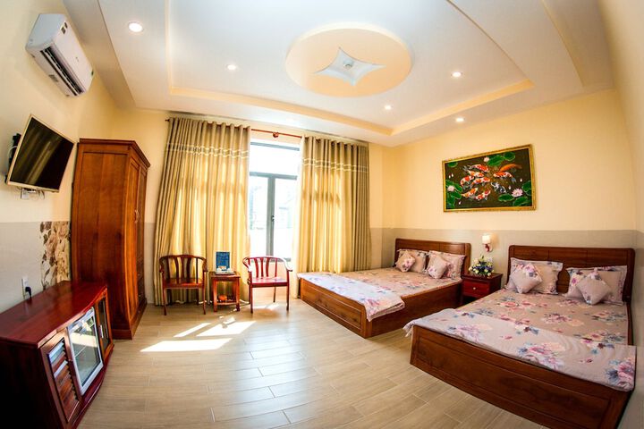Room 7 of 49