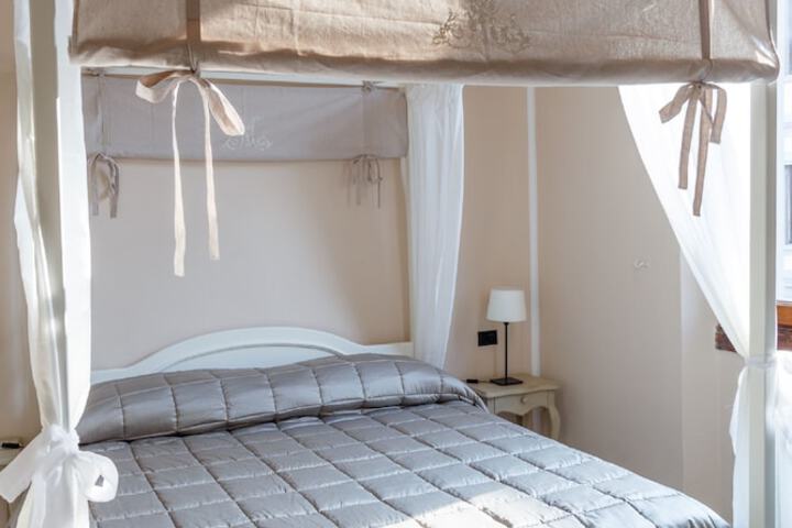 Room 4 of 46