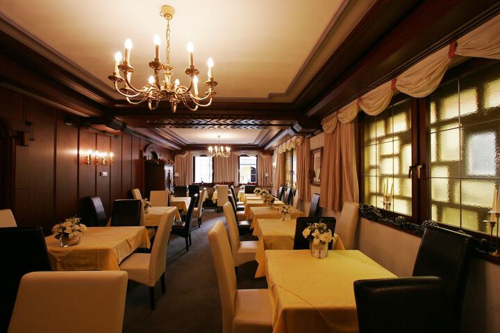 Dining Photos