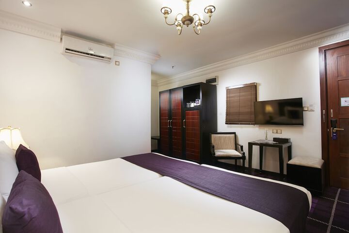 Room 36 of 113