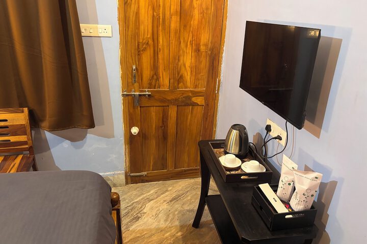 Room 28 of 73