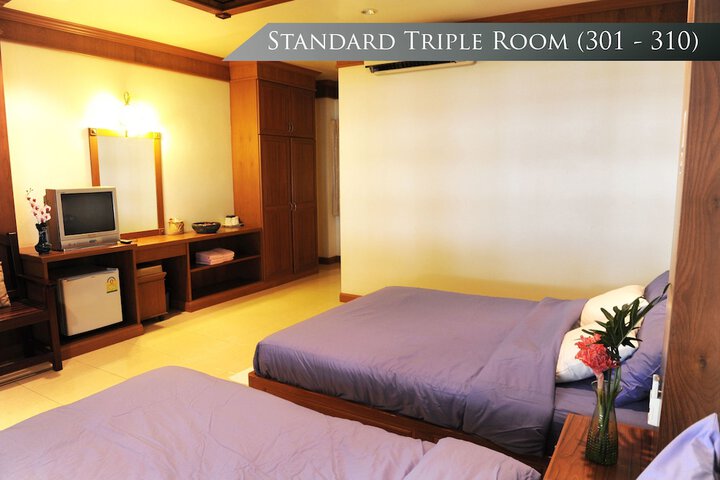 Room 8 of 40
