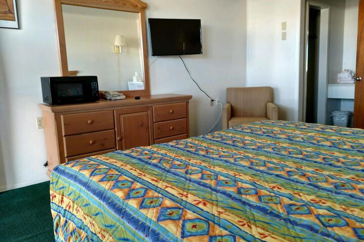 Room 9 of 35