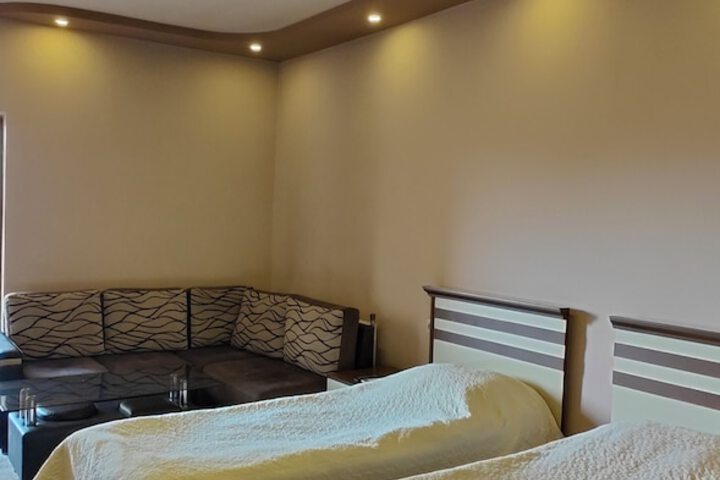 Room 38 of 164