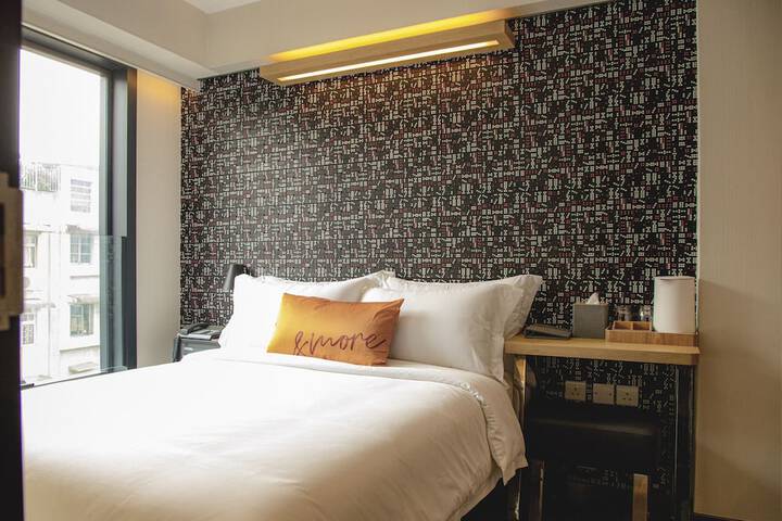 Room 6 of 30
