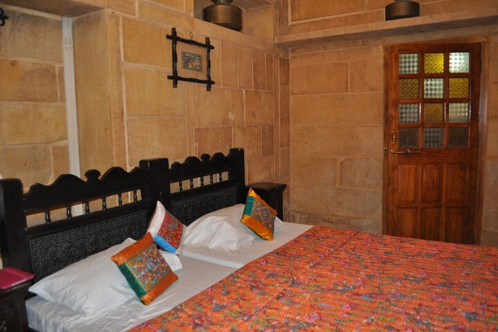 Room 4 of 52