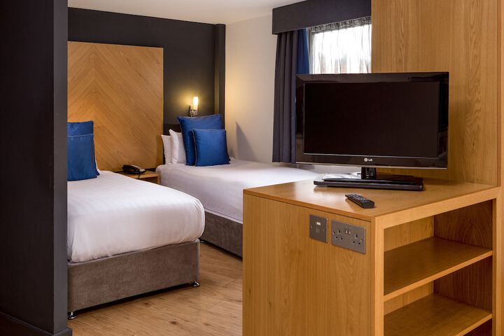 Room 4 of 29
