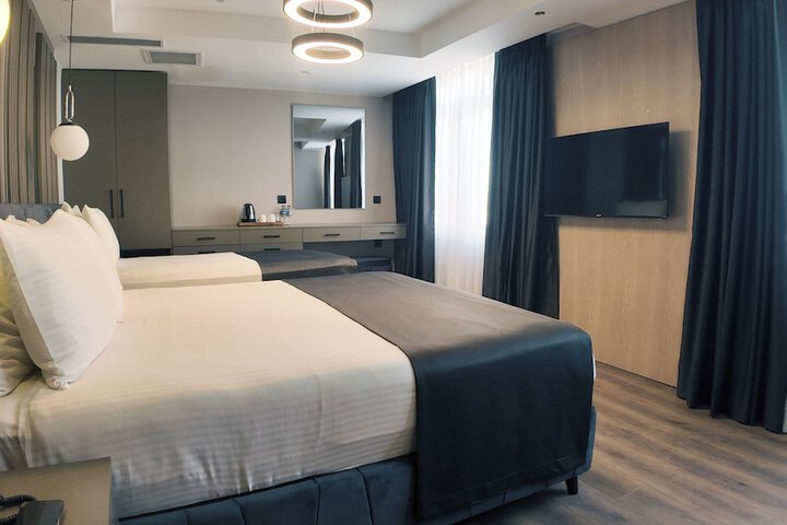 Room 31 of 64