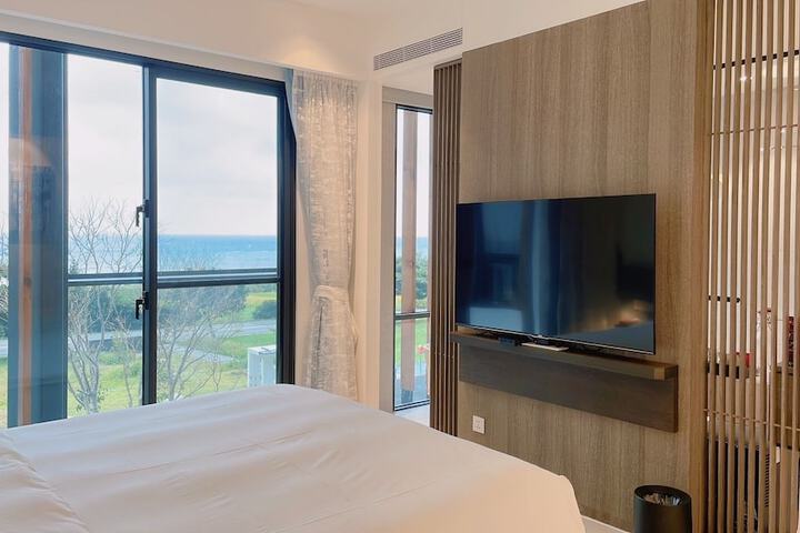 Room 32 of 63