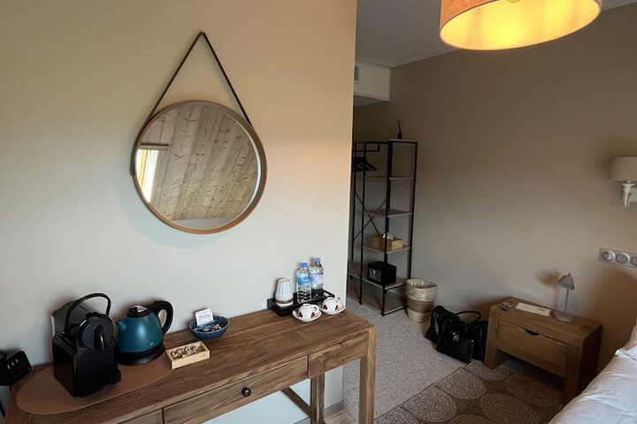 Room 5 of 27