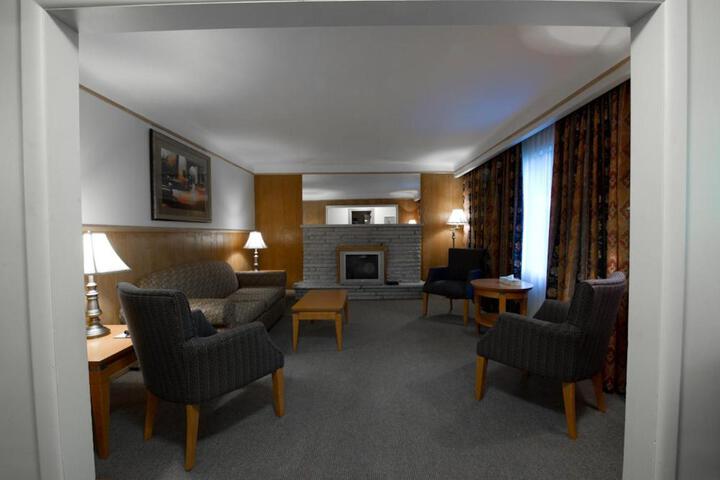 Suite with Double Bed (3 of 4)