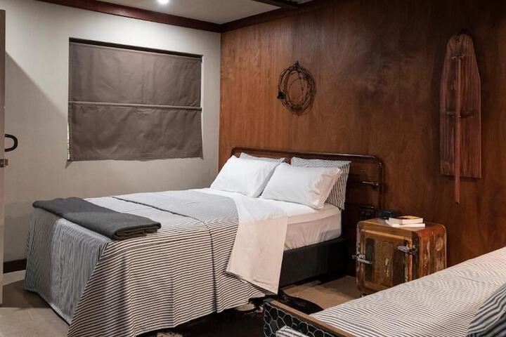 Room 5 of 35