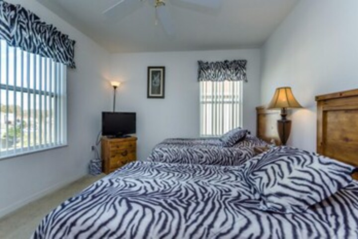 Room 35 of 46